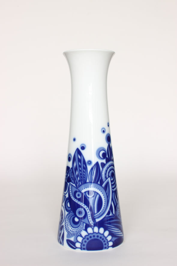 Tall Blue & White Kaiser Vase