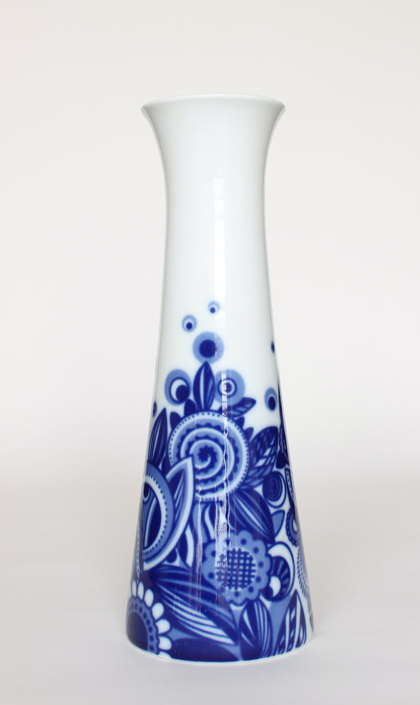 Tall Blue & White Kaiser Vase