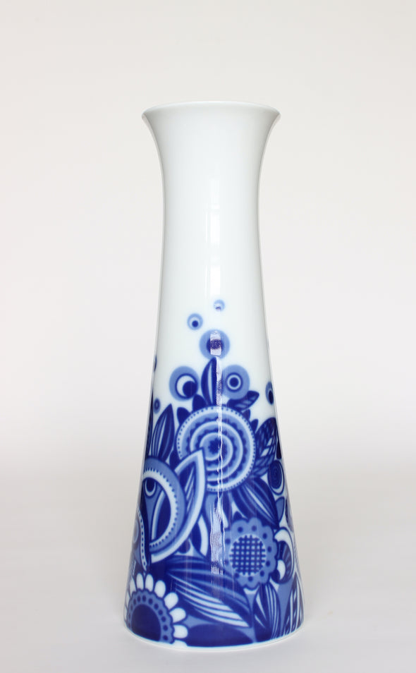 Tall Blue & White Kaiser Vase